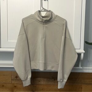 Women's Cream Cropped lightweight sweater